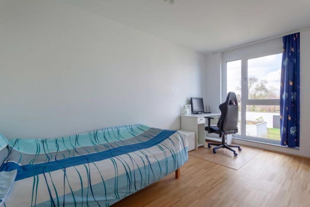 Privat Zimmer Richtung Messe Hanovra Exterior foto