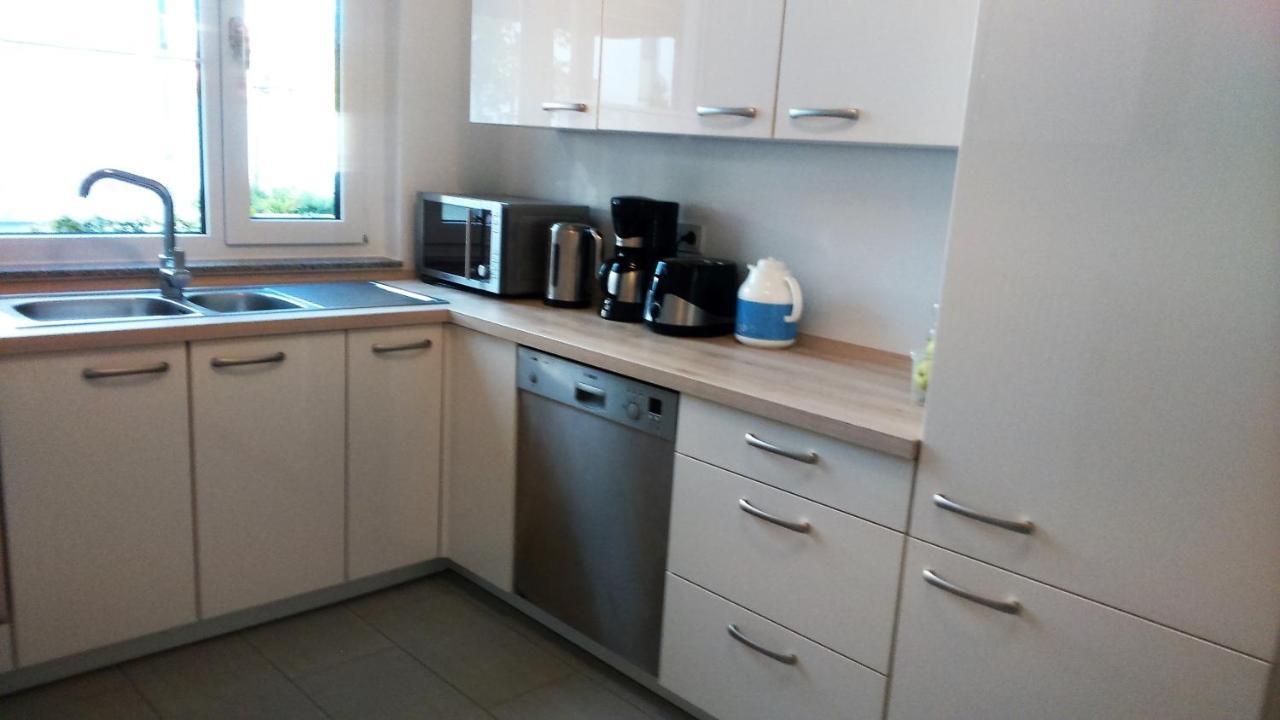 Privat Zimmer Richtung Messe Hanovra Exterior foto